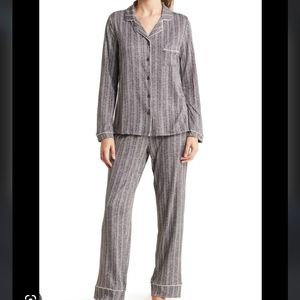 NWT Two-piece PJ Set Black & White Striped Pajama Set Size L Nicole Miller